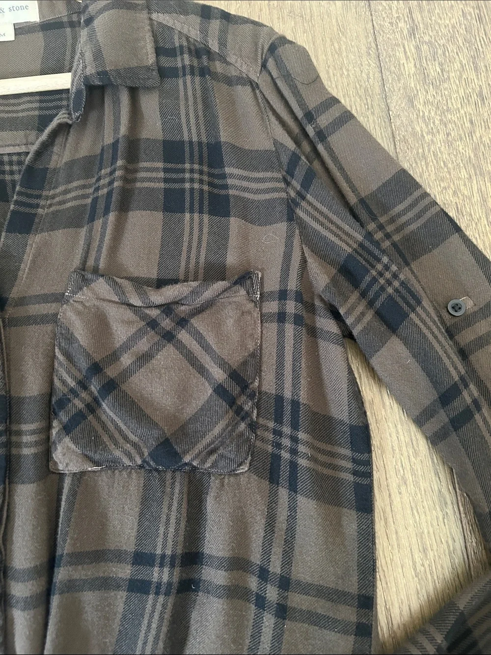 Cloth & Stone Green and Black Plaid Tie-Front Button Shirt - Picture 5 of 9